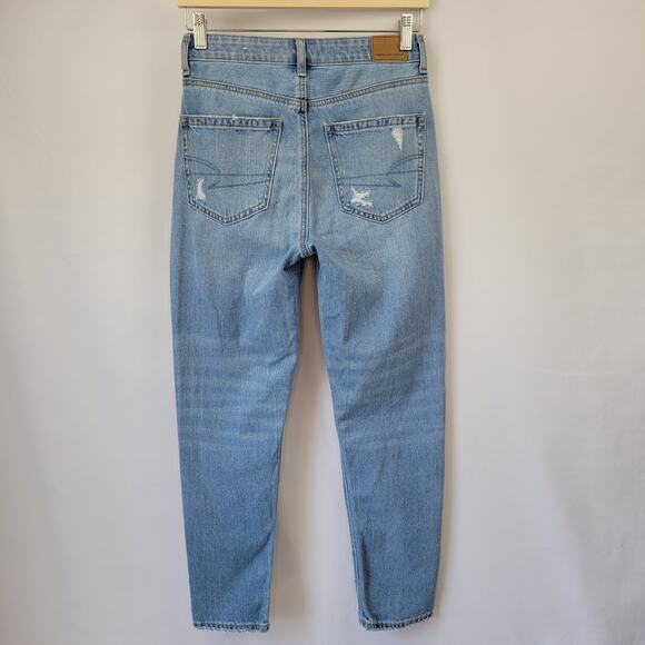American  Eagle Outfitters Distressed Mom Jeans Size 2 Short - Picture 4 of 12